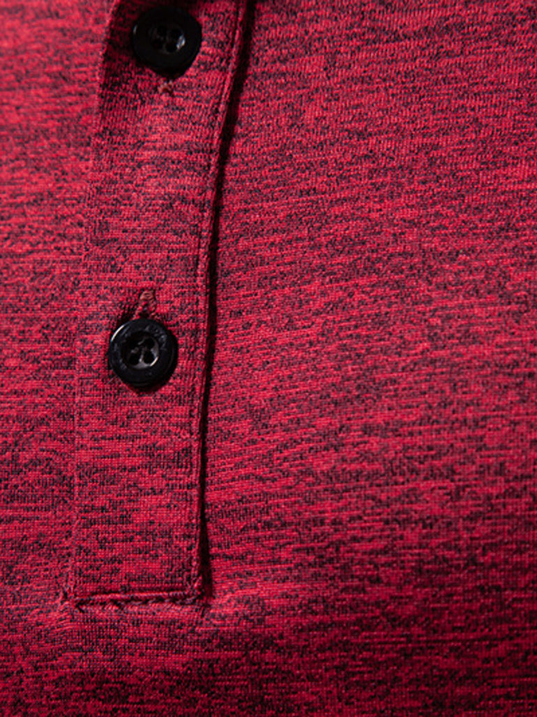 Barevici Nova slim tee men’s minimalist short sleeve t shirt burgandy close up